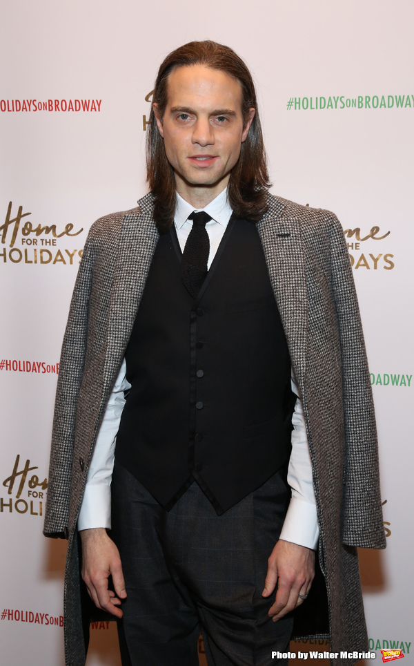 Photo Coverage: On the Opening Night Red Carpet for HOME FOR THE HOLIDAYS! Image