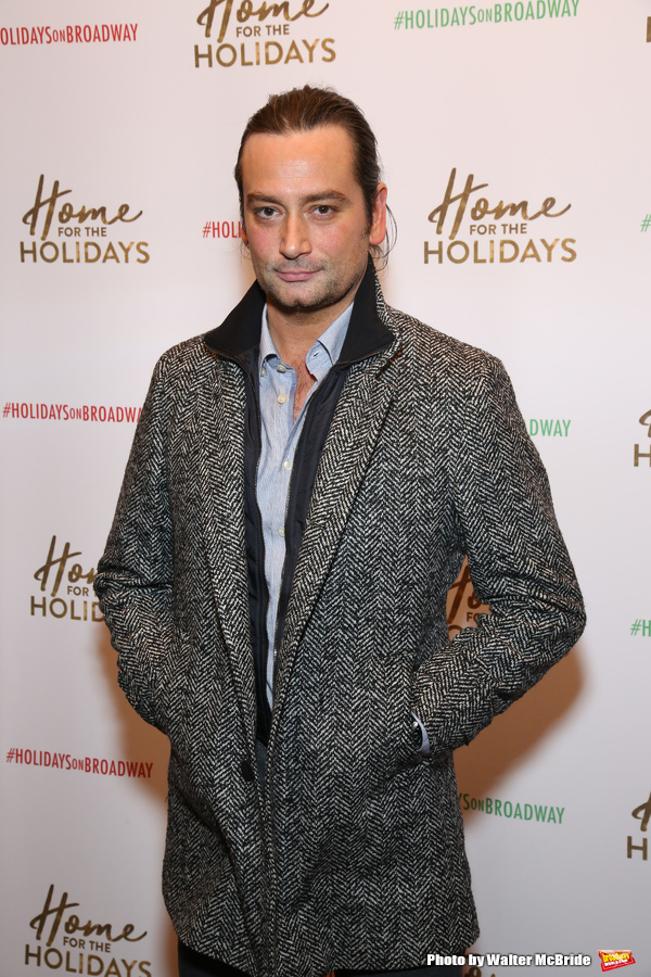 Photo Coverage: On the Opening Night Red Carpet for HOME FOR THE HOLIDAYS! Image