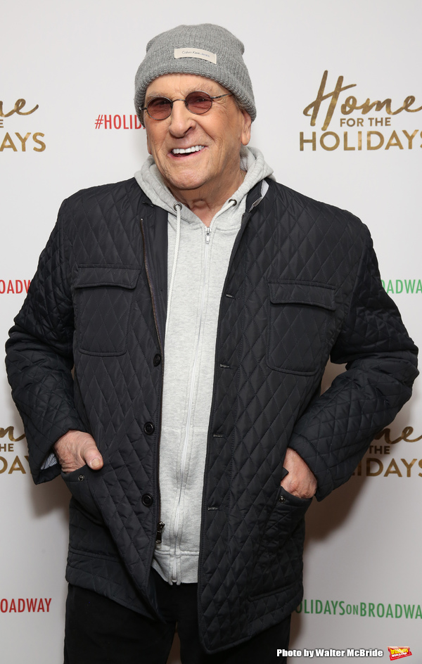 Photo Coverage: HOME FOR THE HOLIDAYS Gets Festive for Opening Night! Image