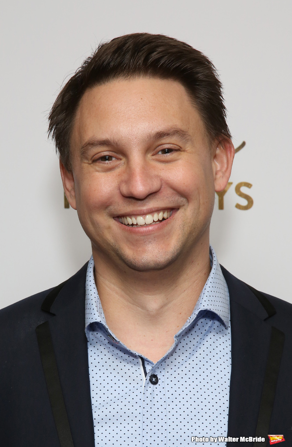 Photo Coverage: HOME FOR THE HOLIDAYS Gets Festive for Opening Night! Image