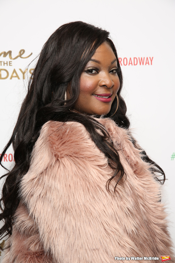 Photo Coverage: HOME FOR THE HOLIDAYS Gets Festive for Opening Night! Image