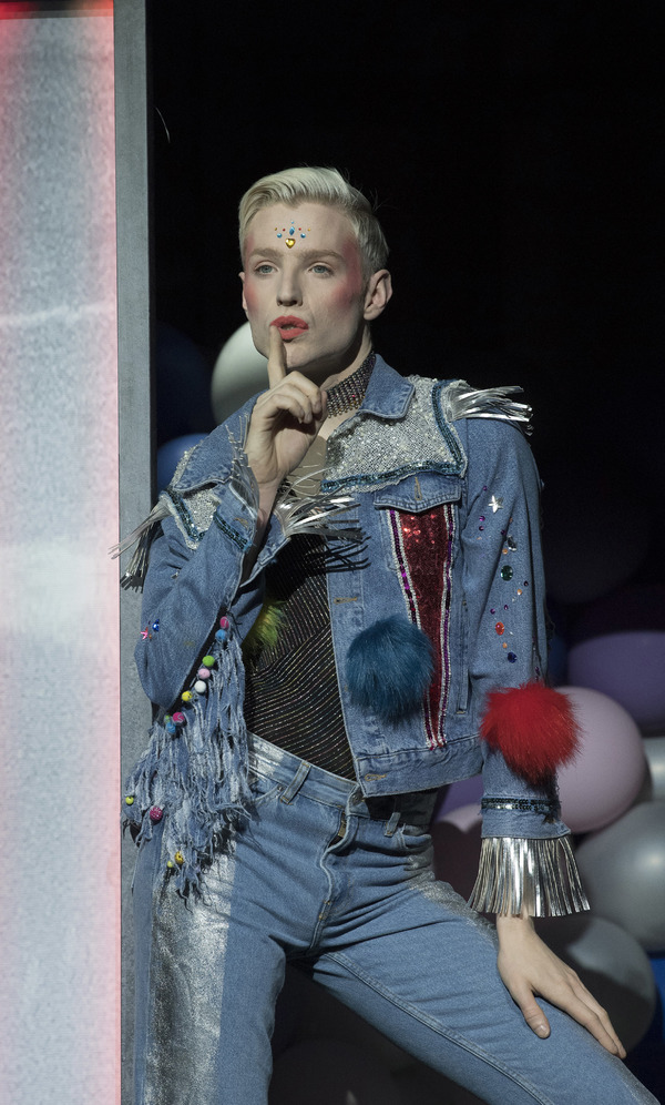 Photo Flash: First Look at John McCrea and More in EVERYBODY'S TALKING ABOUT JAMIE at the Apollo Image