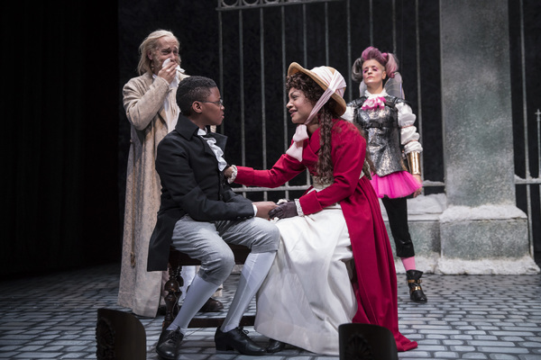 Photo Flash: First Look at Goodman Theatre's 40th Annual Production of A CHRISTMAS CAROL Image