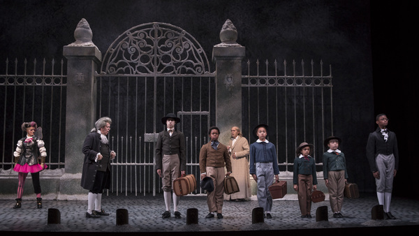 Photo Flash: First Look at Goodman Theatre's 40th Annual Production of A CHRISTMAS CAROL Image