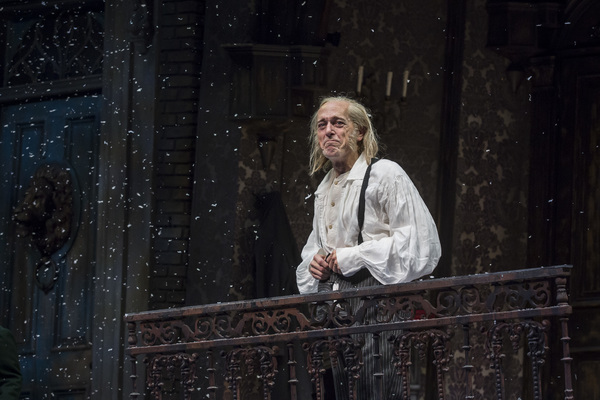 Photo Flash: First Look at Goodman Theatre's 40th Annual Production of A CHRISTMAS CAROL Image