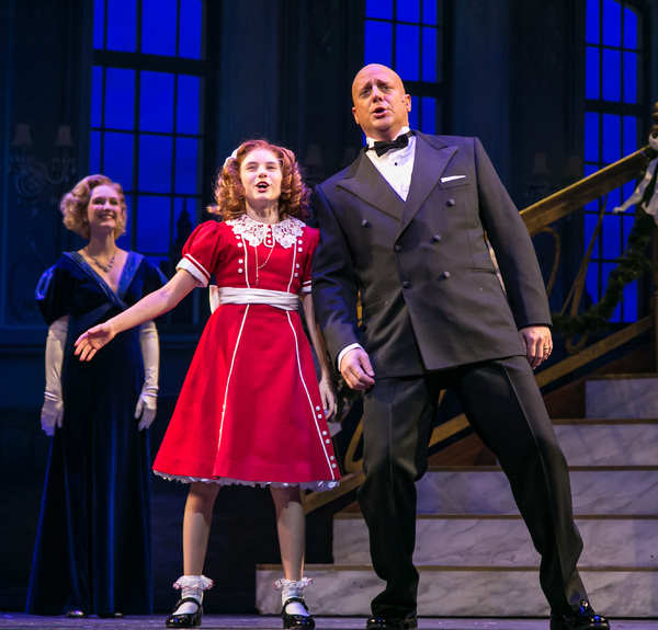 Erin Mackey (Grace), Cassidy Pry (Annie) andChristopher Sieber (Warbucks) Photo