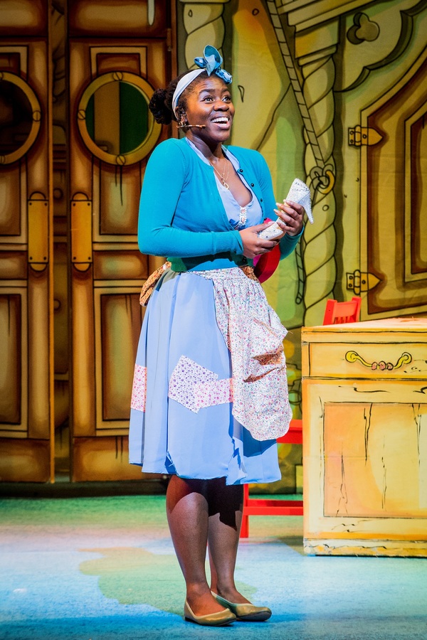 Photo Flash: First Look of CINDERELLA at Hackney Empire Image