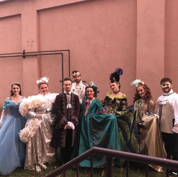 Photo Flash: WHO'S HOLIDAY Spends Time with Some 'Friends' Between Shows and More Saturday Intermission Pics! Image