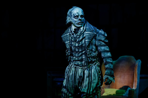 Photo Flash: First Look at Geva Theatre Center's A CHRISTMAS CAROL Image