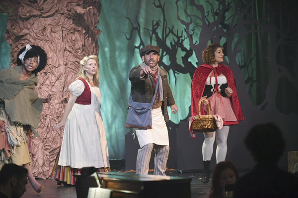 Photo Flash: First Look - Kristen Bell's Theater-Themed ABC Special ENCORE Image