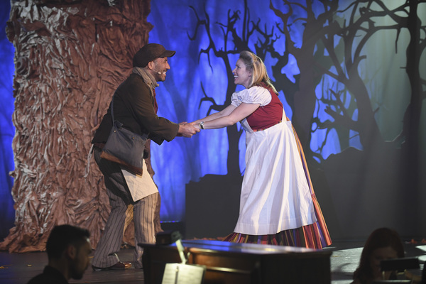 Photo Flash: First Look - Kristen Bell's Theater-Themed ABC Special ENCORE Image