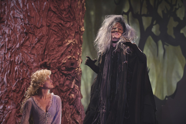 Photo Flash: First Look - Kristen Bell's Theater-Themed ABC Special ENCORE Image