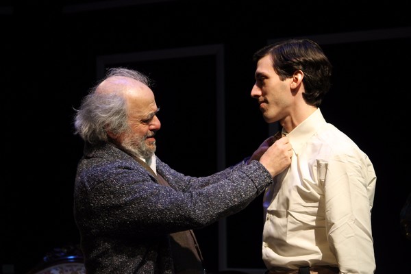 Photo Flash: First Look at New Yiddish Rep's AWAKE AND SING! Image