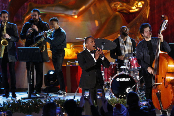 CHRISTMAS IN ROCKEFELLER CENTER -- Pictured: Leslie Odom Jr. performs during the 2017 Photo