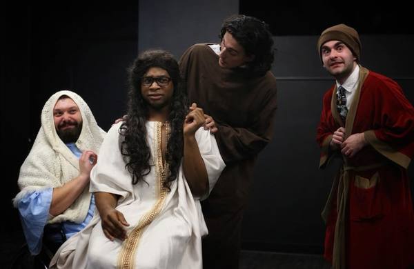 Nick Thibeault, Cardryell Truss (Jesus), Matthew Lavigne, Aaron Blanck (Scrooge)
 Photo