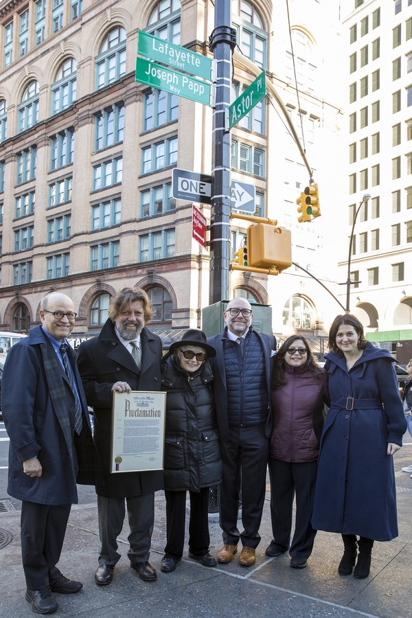 Photo Flash: The Public Theater Celebrates Joseph Papp Way Unveiling at Astor Place  Image