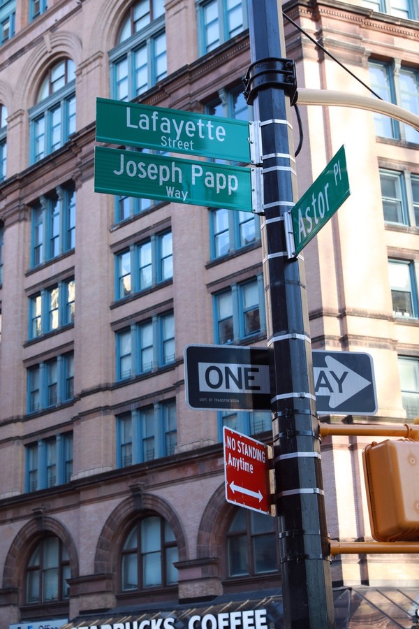 Photo Flash: The Public Theater Celebrates Joseph Papp Way Unveiling at Astor Place Image