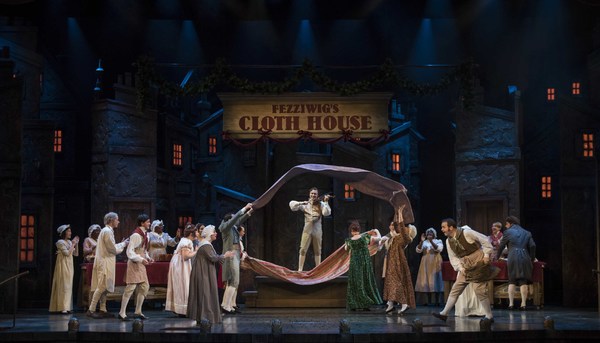 Photo Flash: Milwaukee Rep presents Holiday Favorite A CHRISTMAS CAROL Image