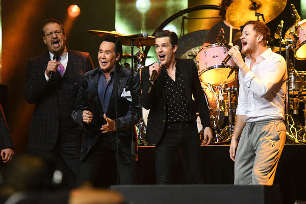 Photo Flash: Star-Studded Vegas Strong Benefit Concert Unites Las Vegas Image