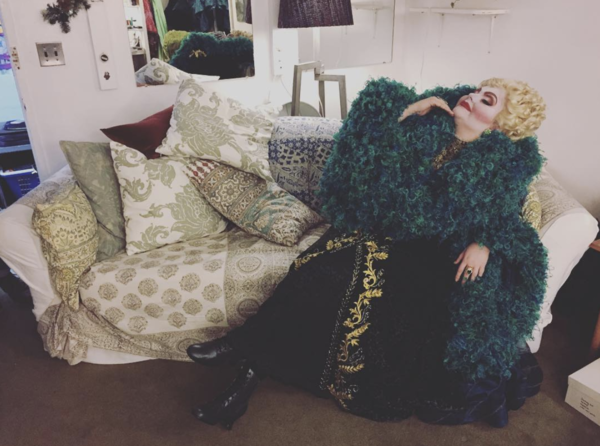 Photo Flash: WICKED Takes a Repose on a Two Show Day and More Saturday Intermission Pics! Image