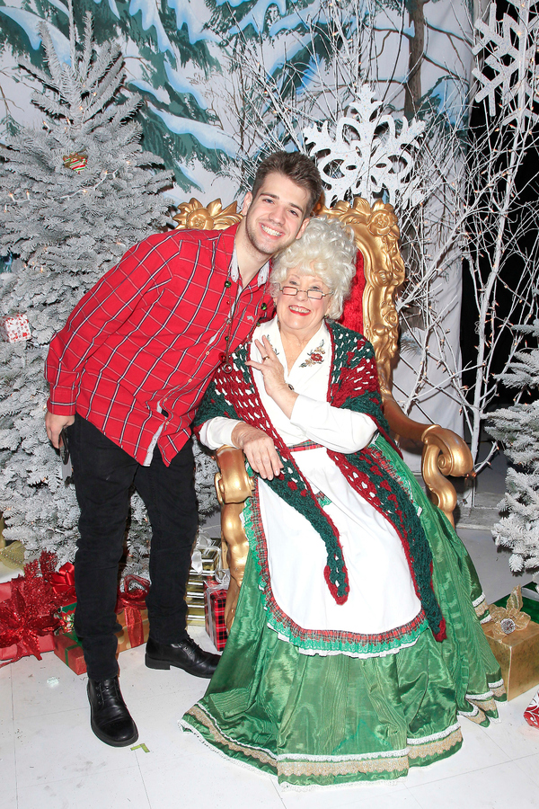 Photo Flash: Fulfillment Fund Throws 45th Annual Holiday Party Image