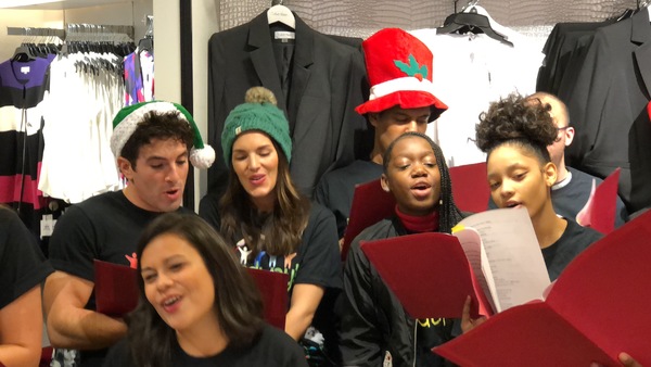 Photo Flash: Stage Couple Jarrod Spector and Kelli Barrett Carol for Broadway's Babies at Macy's Image