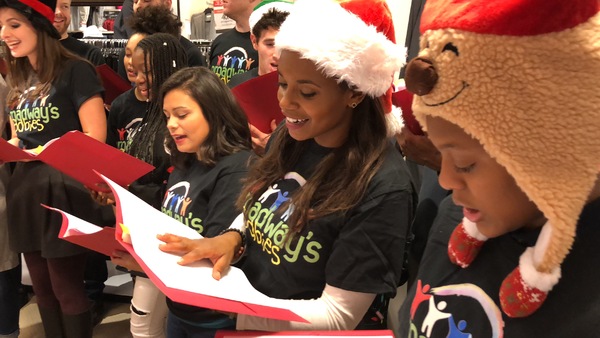 Photo Flash: Stage Couple Jarrod Spector and Kelli Barrett Carol for Broadway's Babies at Macy's Image