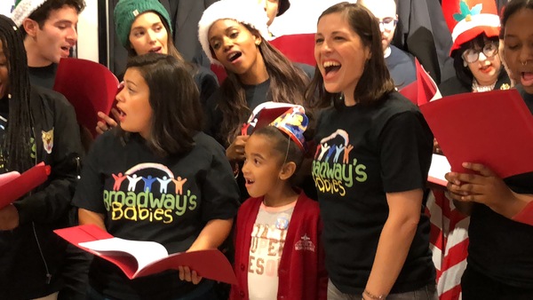 Photo Flash: Stage Couple Jarrod Spector and Kelli Barrett Carol for Broadway's Babies at Macy's Image