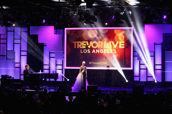 Photo Flash: Kristin Chenoweth, Tom Ford, Shoshana Bean, Carol Burnett and More at 2017 TrevorLIVE Gala 