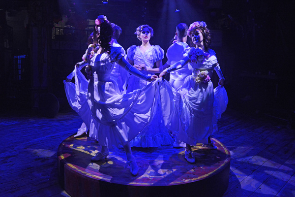 Photo Flash: First Look at BARNUM at Menier Chocolate Factory Image