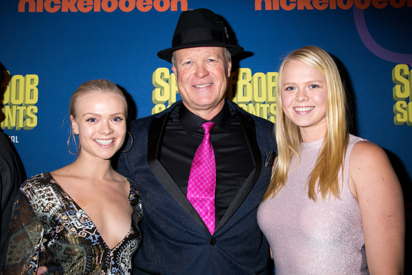 Bill Fagerbakke and his daughters Photo
