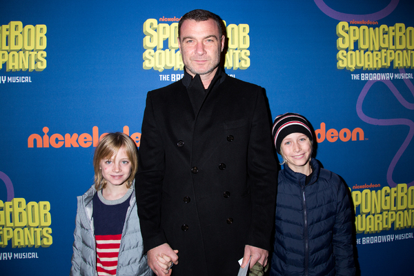 Liev Schreiber and his children Photo