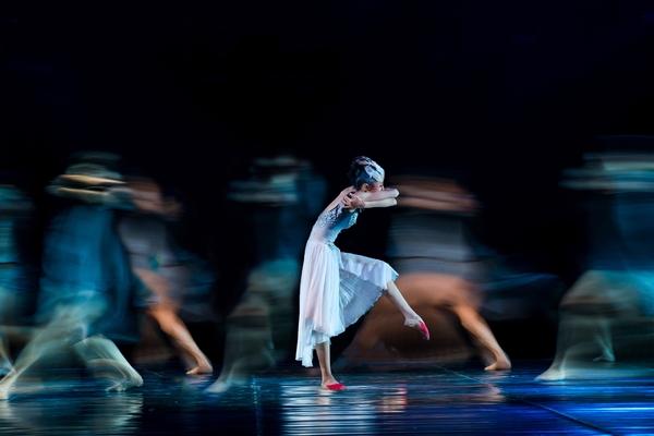 Photo Flash: First Look at Shanghai Dance Theatre's SOARING WINGS, Coming to Lincoln Center This Winter 