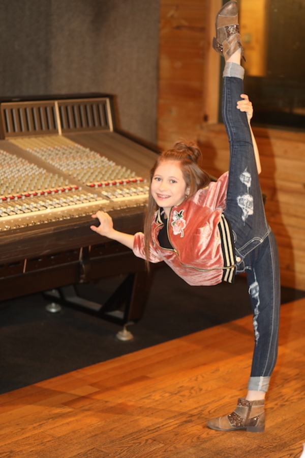 Photo Flash: Go Inside the Recording Studio with the Cast of Off-Broadway's DANCE DIVAS NUTCRACKER Image