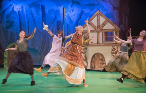 Photo Flash: ROBIN HOOD Opens At Stantonbury Theatre Image
