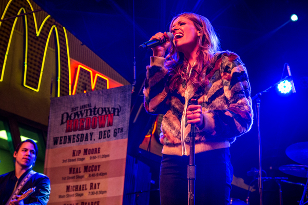 Photo Flash: Country Music Sensations Perform During DOWNTOWN HOEDOWN at Fremont Street Experience 