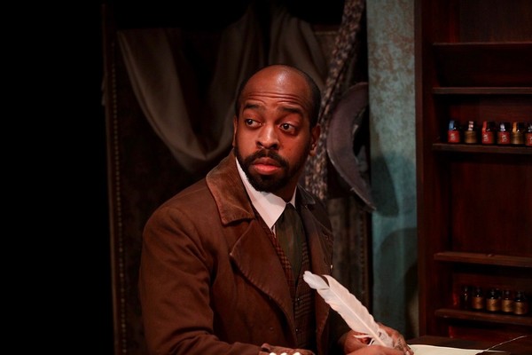 Photo Flash: First Look at Titan Theatre Company's A CHRISTMAS CAROL Image