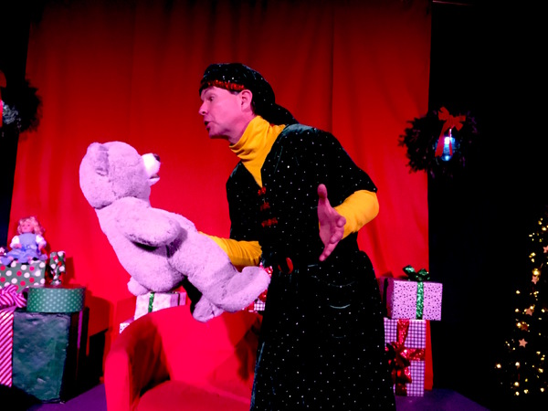 Photo Flash: First Look at THE SANTALAND DIARIES at Drafthouse Comedy Theater Image