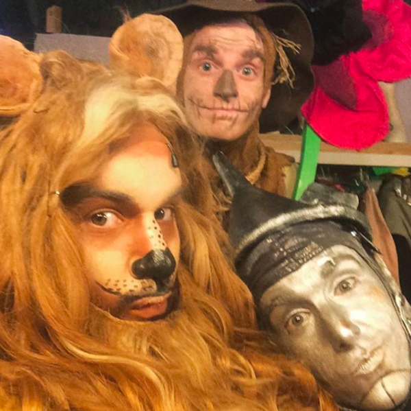 Photo Flash: Morrible Monkeys Around and More Saturday Intermission Pics! Image