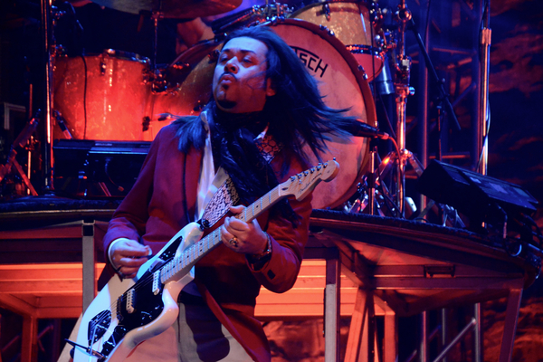 Photo Coverage: THE MAVERICKS Play The Music Hall at Tarrytown Image