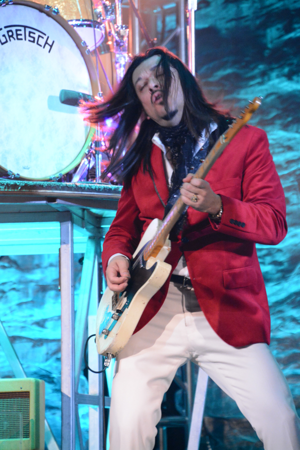 Photo Coverage: THE MAVERICKS Play The Music Hall at Tarrytown Image