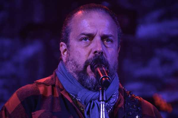 Photo Coverage: THE MAVERICKS Play The Music Hall at Tarrytown Image