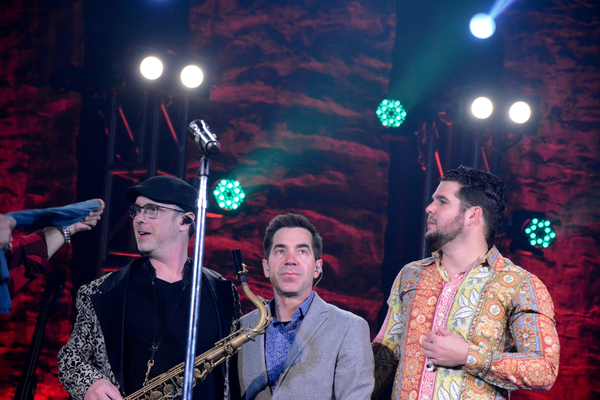 Photo Coverage: THE MAVERICKS Play The Music Hall at Tarrytown Image