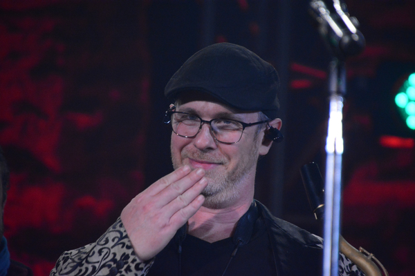 Photo Coverage: THE MAVERICKS Play The Music Hall at Tarrytown Image