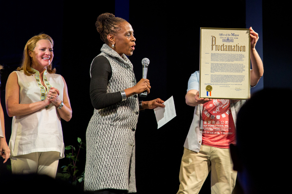 Photo Coverage: DEAR EVAN HANSEN Celebrates the Fans with Lottery Performance Image