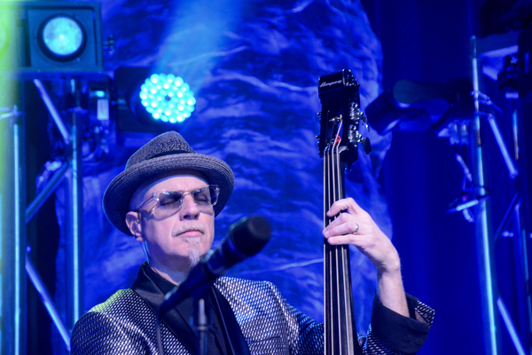 Photo Coverage: The Mavericks Play The Space at Westbury Image