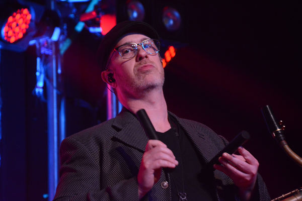Photo Coverage: The Mavericks Play The Space at Westbury Image