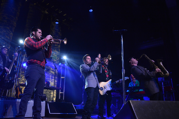 Photo Coverage: The Mavericks Play The Space at Westbury Image