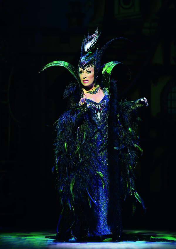Photo Flash: First Look at Charlie Stemp, Elaine Paige and More in DICK WHITTINGTON at the London Palladium Image
