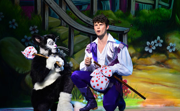 Photo Flash: First Look at Charlie Stemp, Elaine Paige and More in DICK WHITTINGTON at the London Palladium 